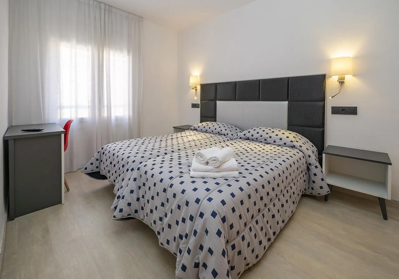 Hotel Vela Росас